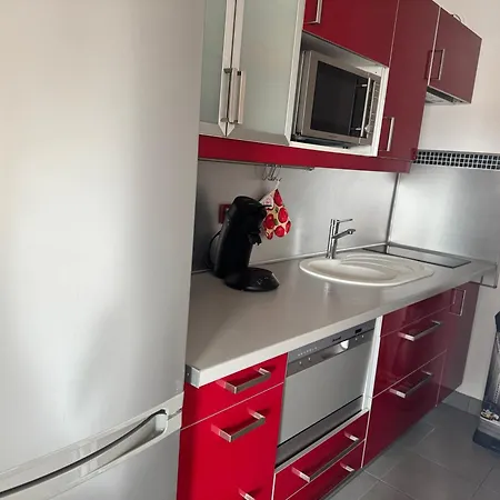 Avant Port Apartment *